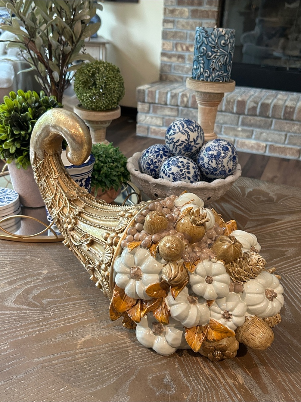 NEW! Vintage Inspired Gold & Cream Fall Harvest Pumpkin Cornucopia Centerpiece - Picture 8 of 10